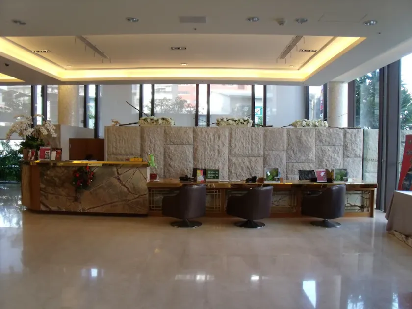 Maison de Chine Pin Zhen Building - Image 1