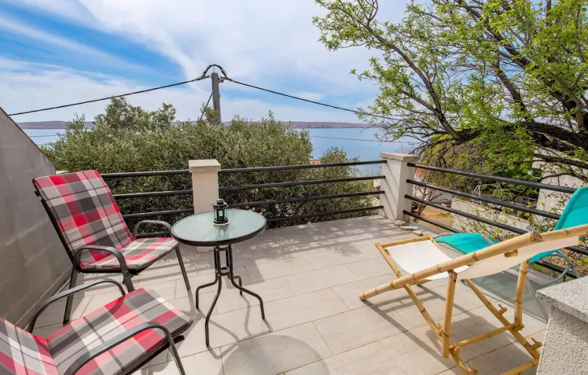Beautiful Apartment in Baric Draga With 1 Bedrooms and Wifi - Image 1