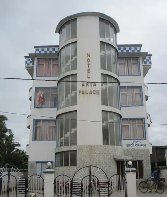Goroomgo Arya Palace CT Road Near Sea Beach Puri - Image 1