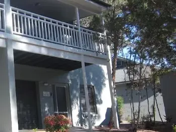 Ironbark - Deluxe Family Townhouse - Image 1