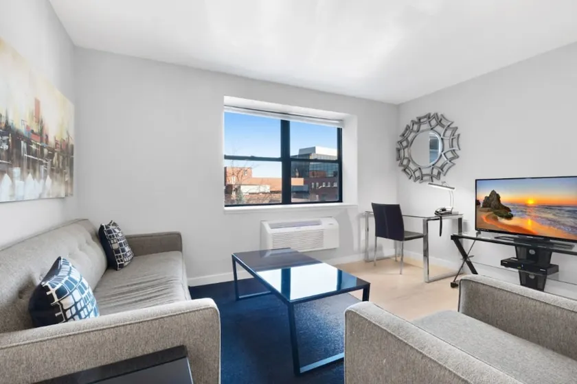 Global Luxury Suites at Monroe - Image 1