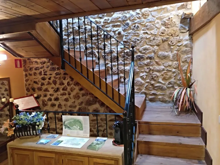 Hotel Foramontanos - Image 1