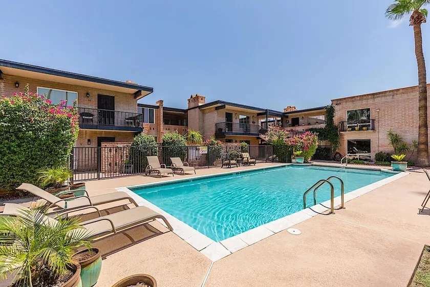 Northland Glam 3BR by Casago - Image 1