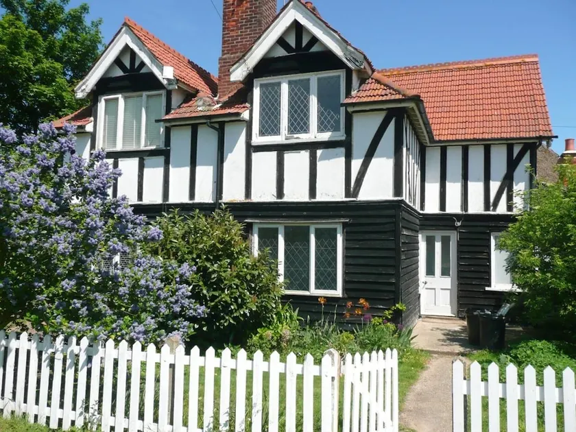 Beehive Cottage / 2-bed home on Osea Island, Essex - Image 1