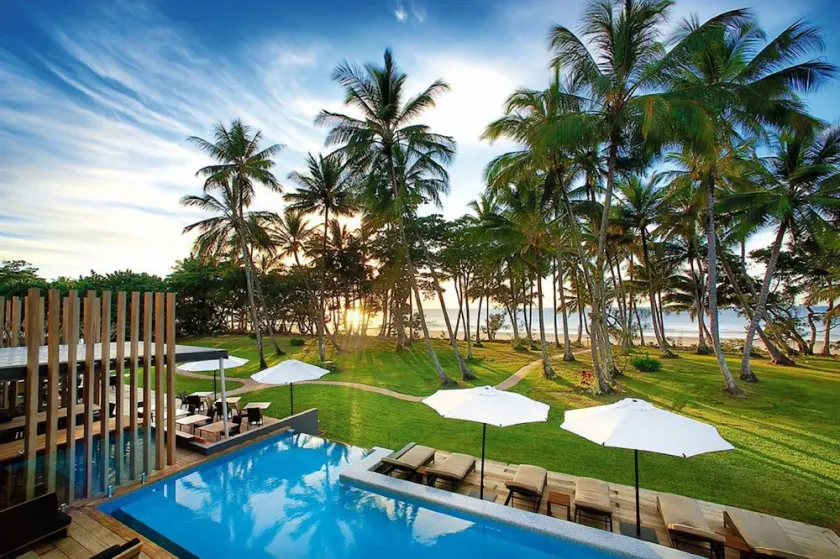 Castaways Resort & Spa Mission Beach - Image 1