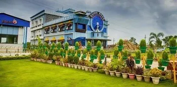 Hotel Silver Moon - Image 1