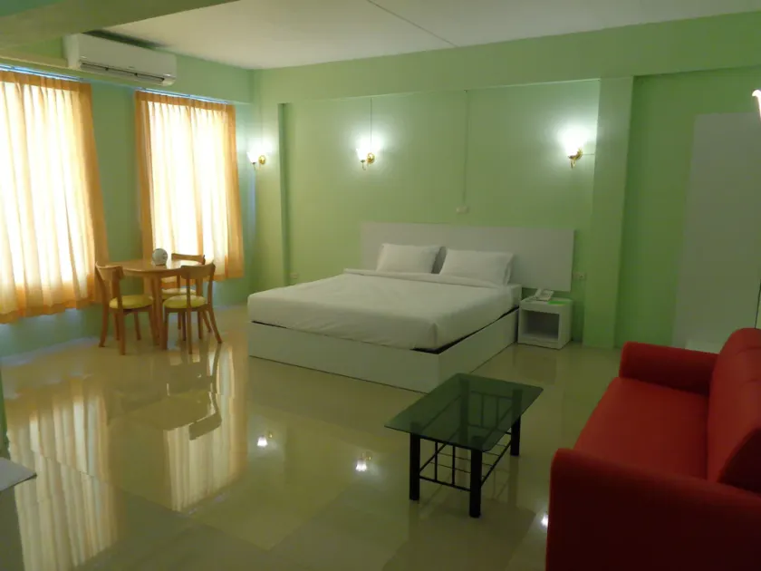 Siam Apple Hotel And Resort - Image 1
