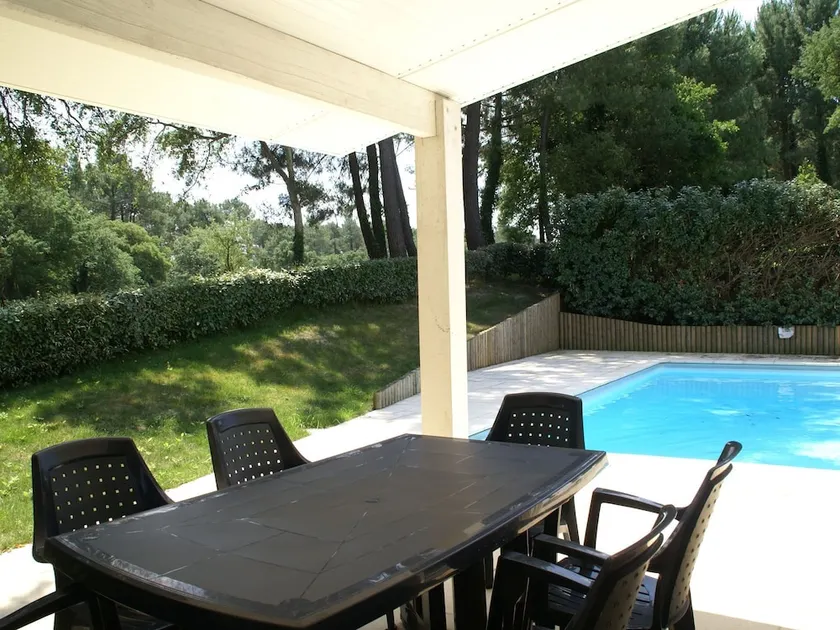 Nice Villa With a Private Swimming Pool, 900m From the Beach - Image 1