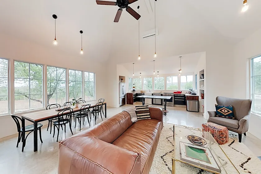 Hill Country Home 3 Br home by RedAwning - Image 1