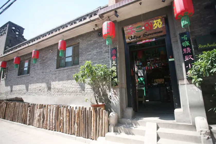 Unique Guesthouse - Image 1