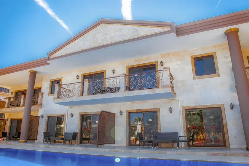 Mediterra Residence - Image 1