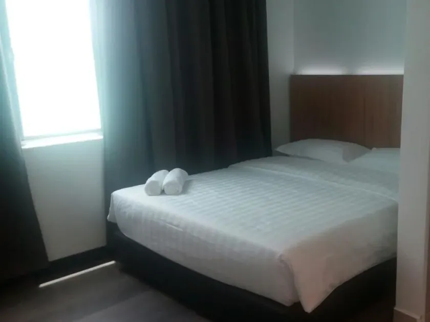Place2Stay Gong Badak - Image 1