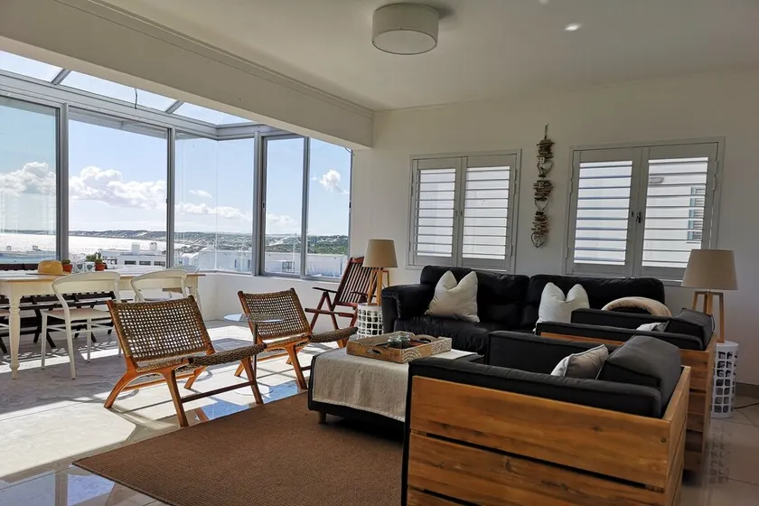 Zeewolf, Langebaan 6-sleeper - Image 1