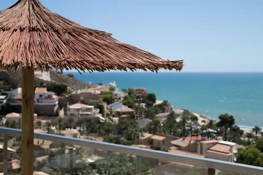 Ático soleado con vistas al mar - Image 1