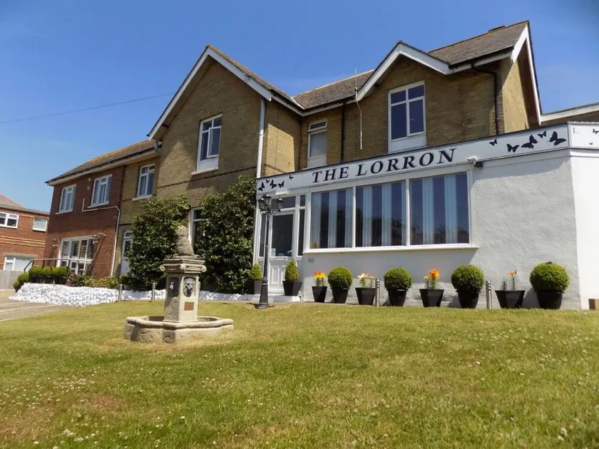 Lorron Hotel - Image 1