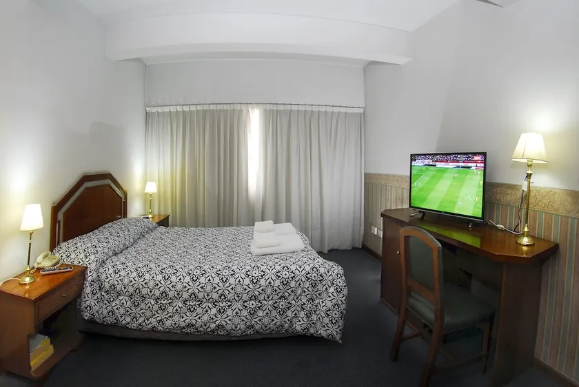 Art Deco Hotel & Suites - Image 1