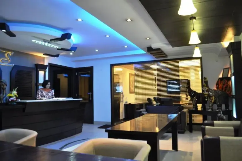 Solo Victoria Hotel - Image 1