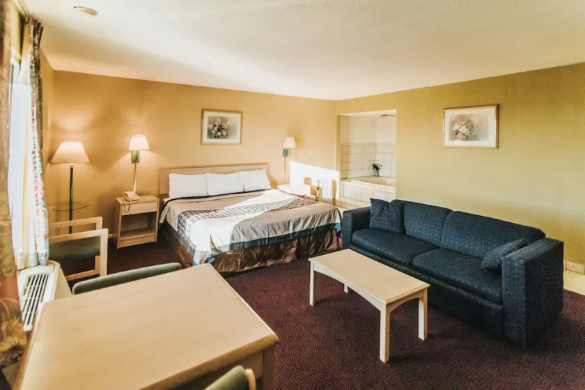 Hometown INN - Image 1