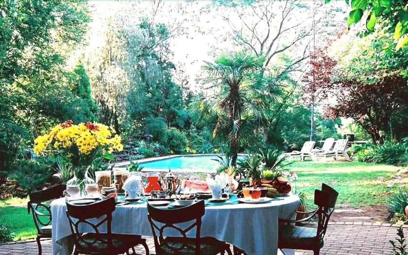 Riverbend Country House - Image 1