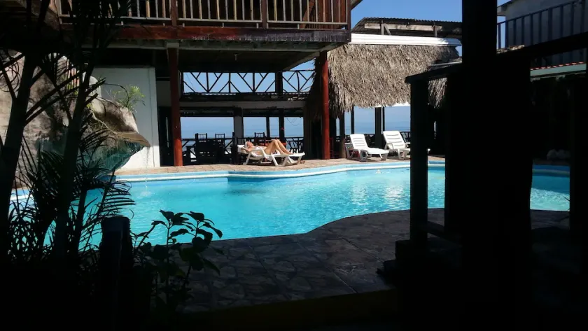 La Delphina Bed & Breakfast Bar & Grill - Image 1
