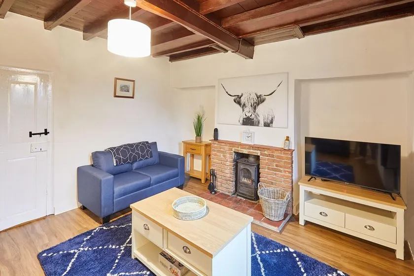 Host Stay Manor Farm Cottage - Image 1