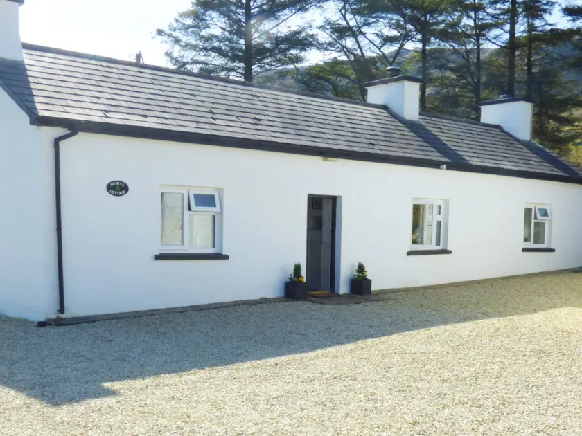 Denis's Cottage - Image 1
