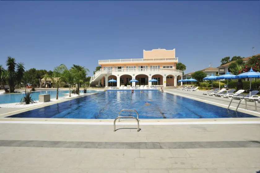 Santa Monica Resort & Village - Image 1