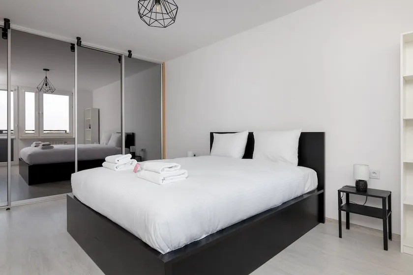 Witolin Shiny Apartment - Image 1