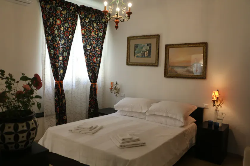 HouseInTheLight B&B - Image 1
