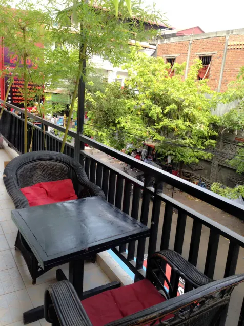 White River 1 Guesthouse - Image 1