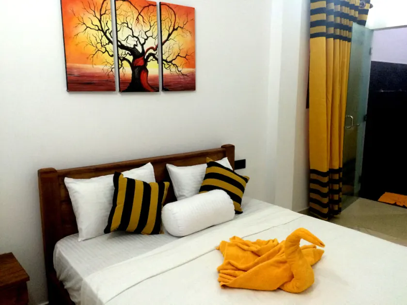 Sea Esta Holiday Inn - Image 1