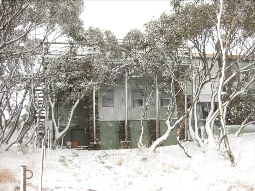 Tanderra Ski Lodge - Image 1