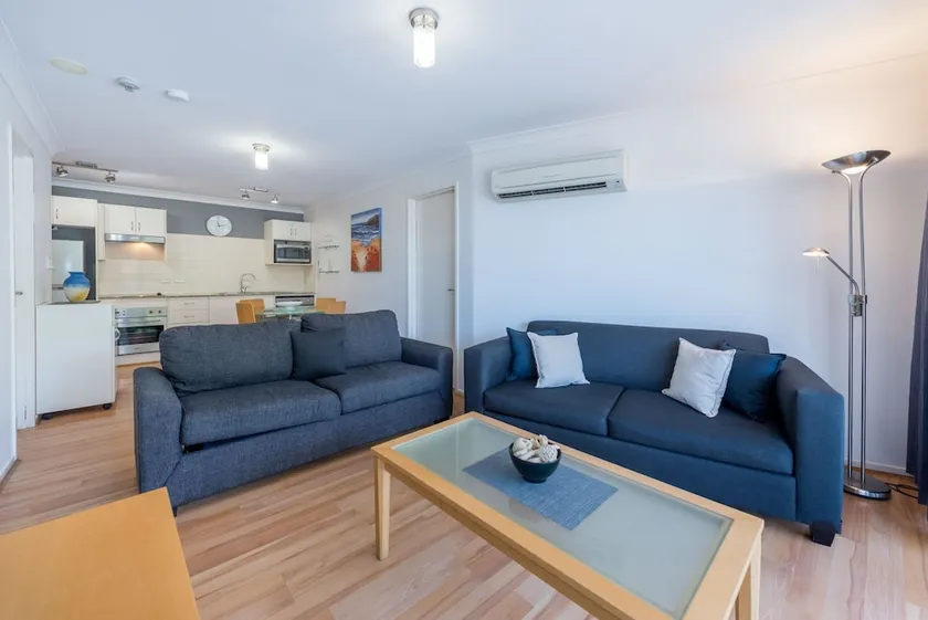 Beach Club 18 - Nelson Bay - Image 1