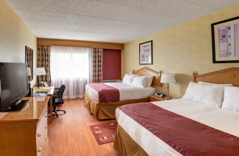 Ramada by Wyndham Toms River - Image 1