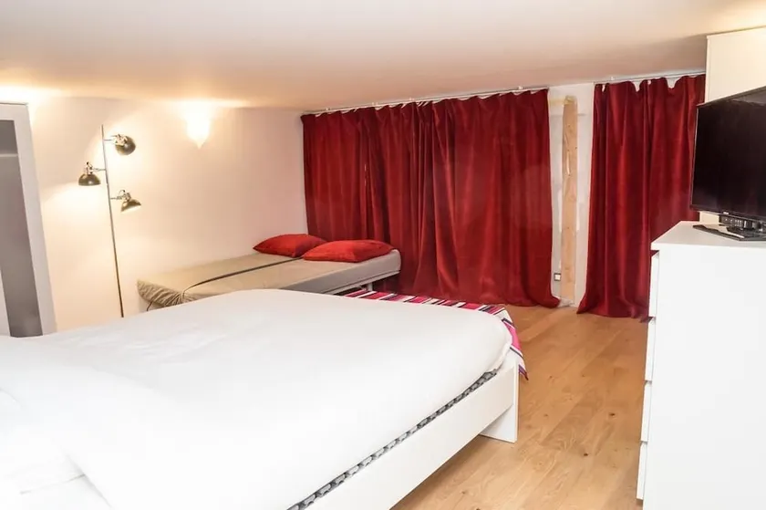 Appartement Faubourg République - Image 1