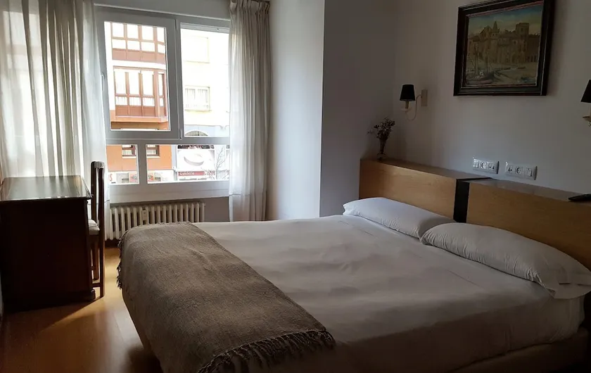 Hostel Costa Gijón - Image 1
