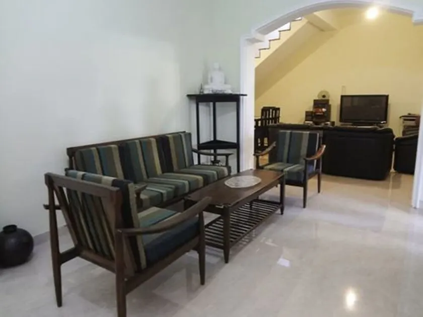 Birds Hill Homestay - Image 1