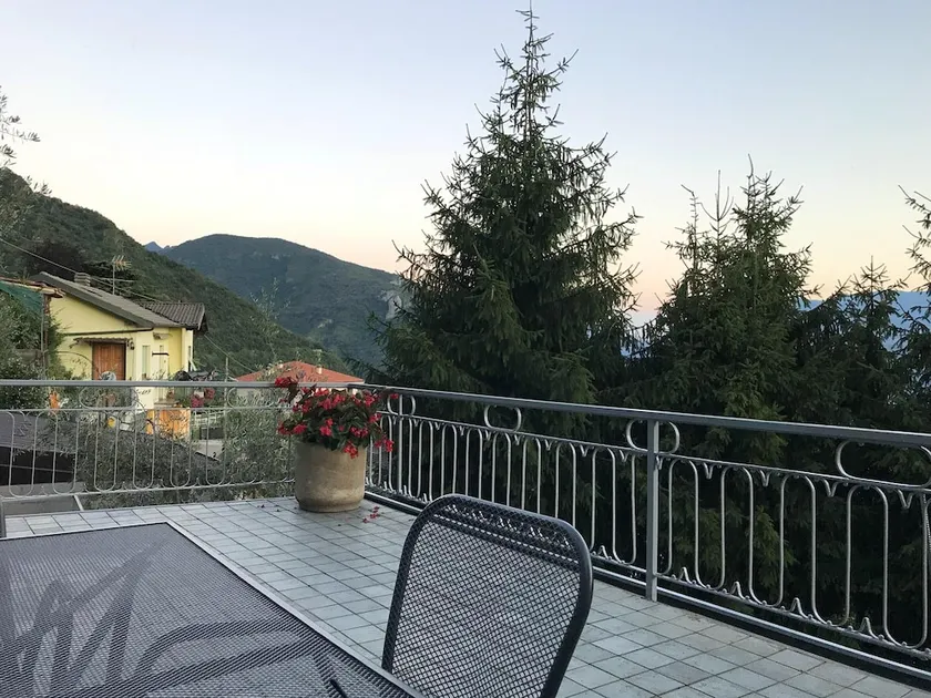 Apartment With 2 Bedrooms in Perledo, With Wonderful Lake View, Furnished Terrace and Wifi - 8 km From the Beach - Image 1