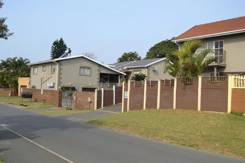 Acquila Guest House - Image 1