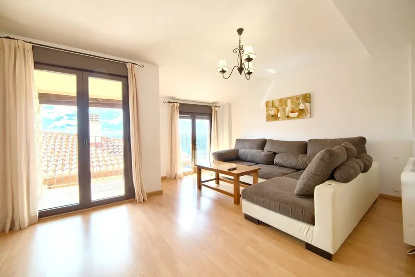 One bedroom appartement with furnished terrace and wifi at Gudar - Image 1