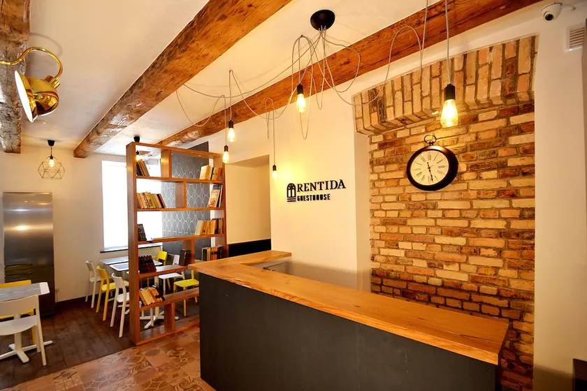 Rentida Guesthouse - Image 1