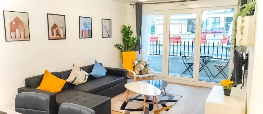 Apartment Near University and Airport Paris-orly by Servallgroup - Image 1