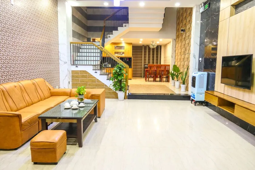 T P Luxury House - Image 1