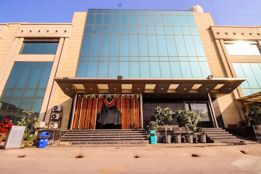 Hotel Sanskriti By OYO Rooms - Image 1