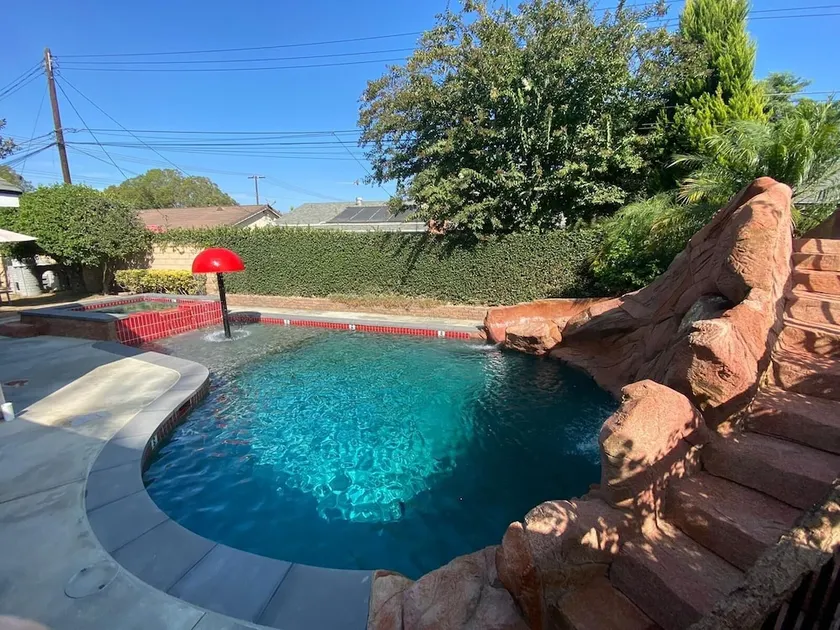 Andy's House - Image 1