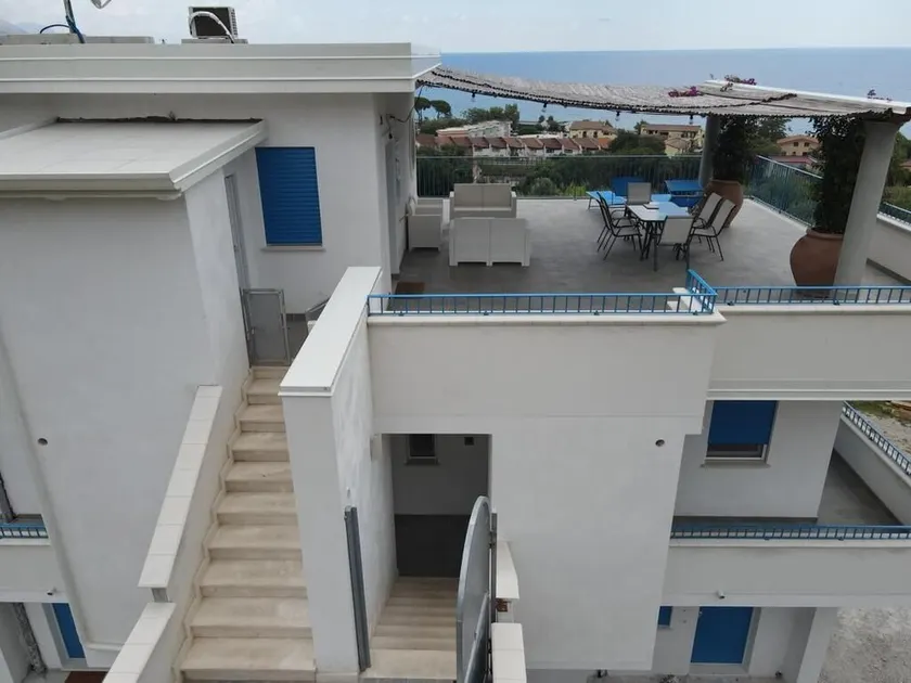 Paradise Penthouse With Breathtaking Views - Image 1