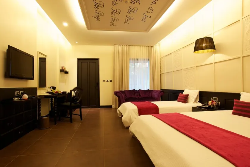 Long Beach Luxury Villas - Image 1