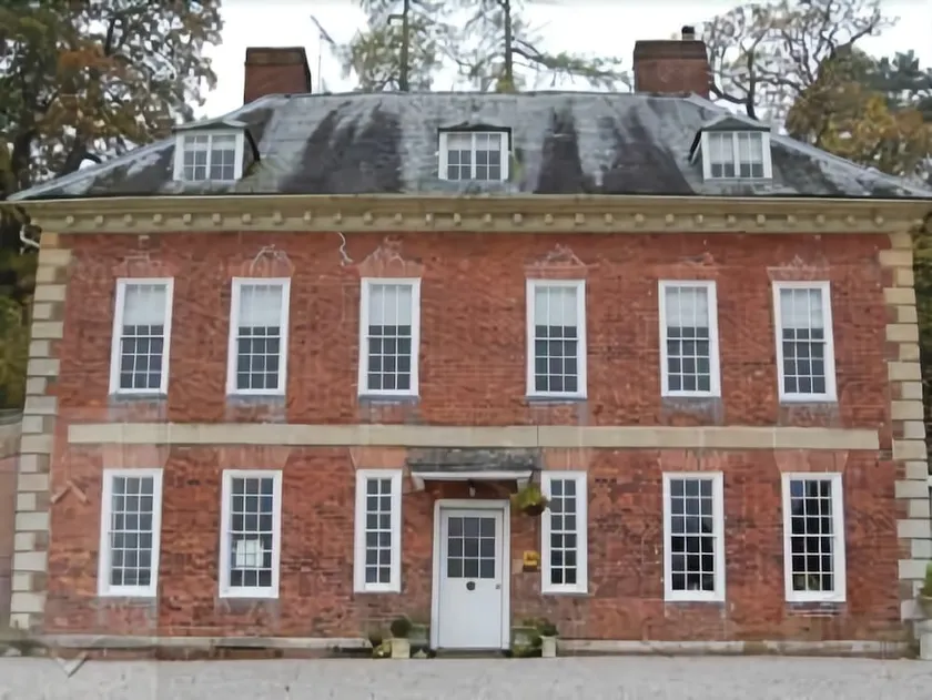 Plas Uchaf - Image 1