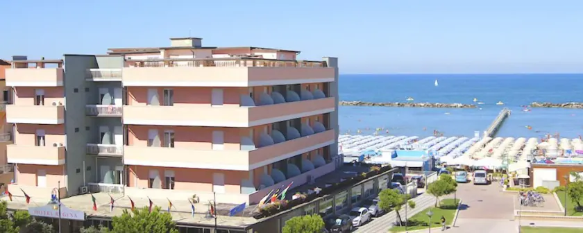 Hotel Regina - Image 1
