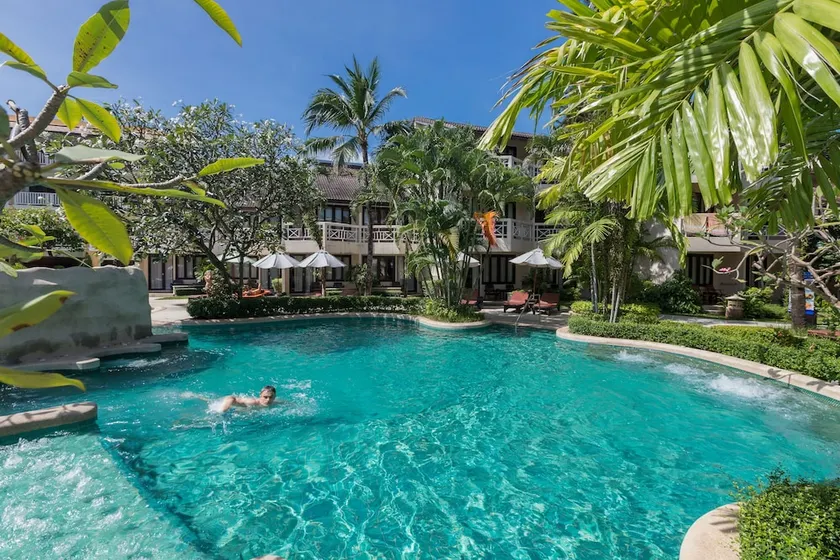 Thara Patong Beach Resort & Spa - Image 1